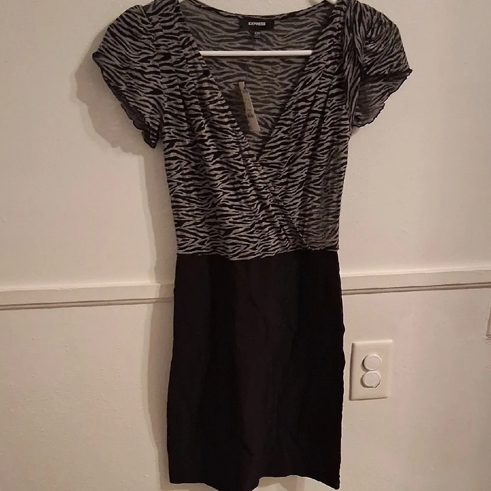 Express Zebra Patterned Black Dress - Picture 1 of 2
